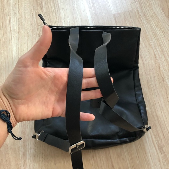 Bag- backpack - Picture 2 of 3